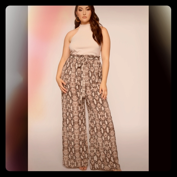 Fashion Nova Pants - NWOT Fashion Nova Not No Snake Jumpsuit